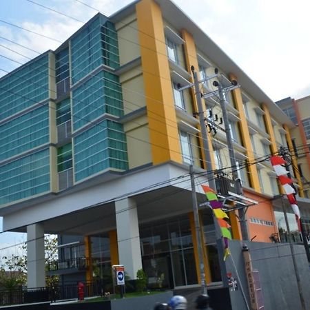 Edu Hostel Yogyakarta Eksteriør billede