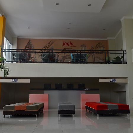 Edu Hostel Yogyakarta Eksteriør billede