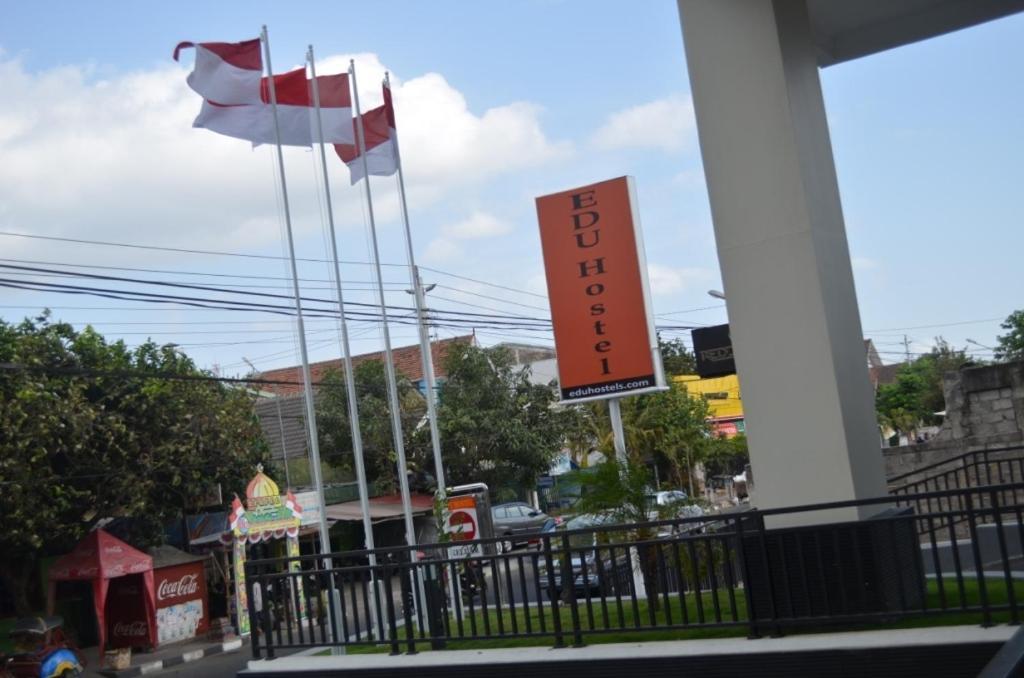 Edu Hostel Yogyakarta Eksteriør billede