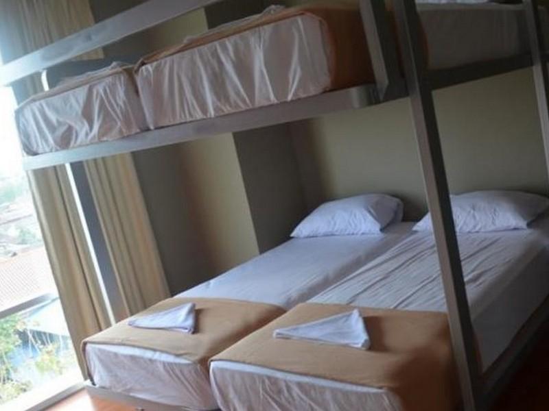 Edu Hostel Yogyakarta Eksteriør billede